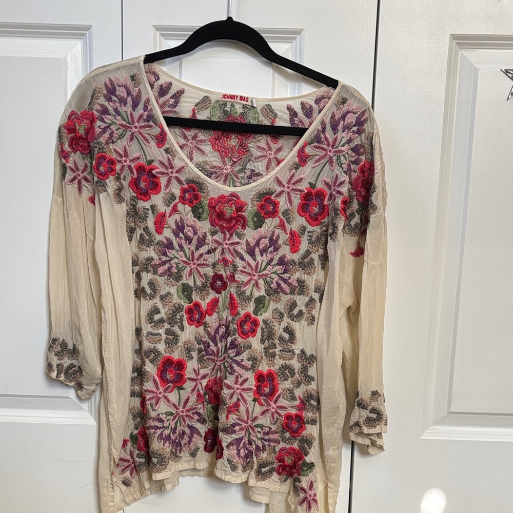 Johnny Was Cream Blouse with Floral Embroidery